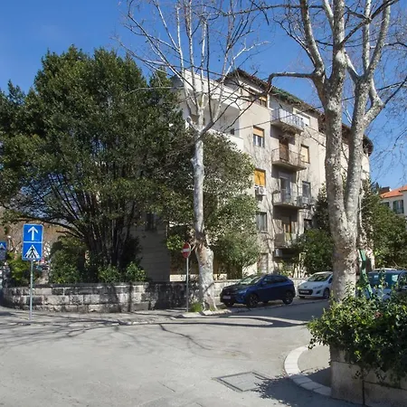 Appartement L&s Superior With Balcony And Parking - Excellent Location Within Walking Distance Of Diocletian's Palace And Bacvice