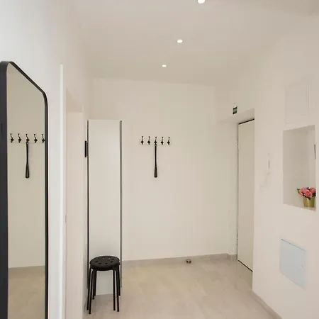 L&s Superior With Balcony & Free Parking Near Old Town And Bacvice ספליט