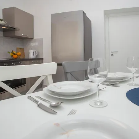 L&s Superior With Balcony & Free Parking Near Old Town And Bacvice ספליט