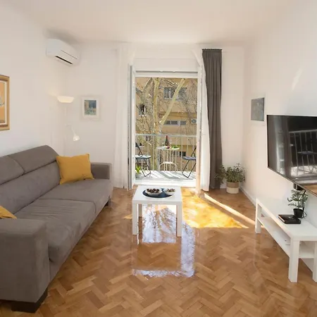 L&s Superior With Balcony And Parking - Excellent Location Within Walking Distance Of Diocletian's Palace And Bacvice Appartement Split