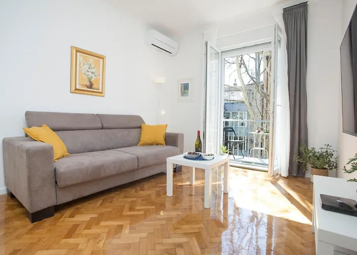 Appartement L&s Superior With Balcony & Free Parking Near Old Town And Bacvice *