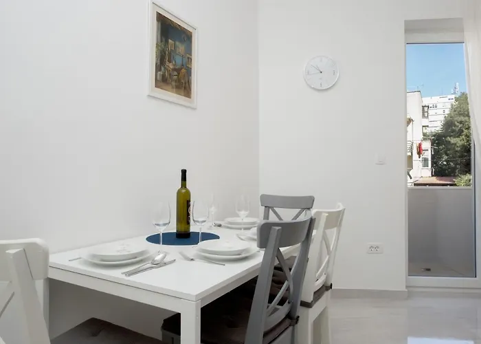 Appartement L&s Superior With Balcony & Free Parking Near Old Town And Bacvice Split