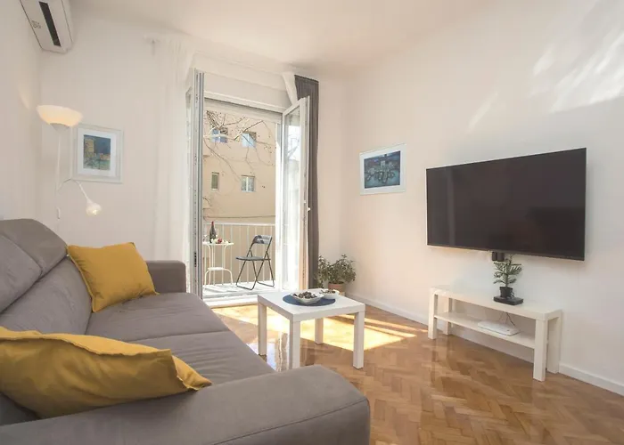 L&s Superior With Balcony & Free Parking Near Old Town And Bacvice *