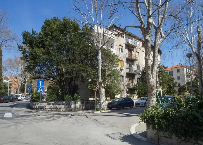 Appartement L&s Superior With Balcony & Free Parking Near Old Town And Bacvice