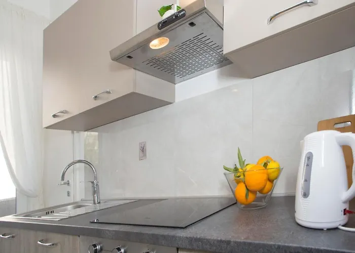 Appartement L&s Superior With Balcony & Free Parking Near Old Town And Bacvice